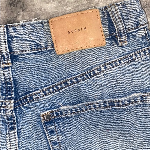 🔥H&M High waist Distressed Denim skirt - Picture 10 of 10